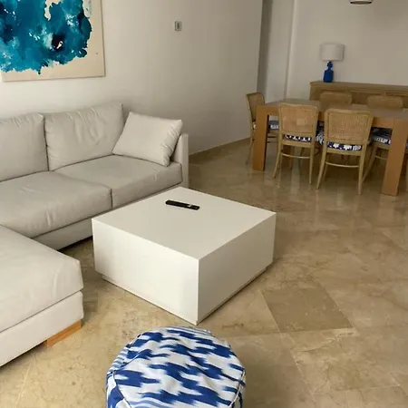 Precioso A Pie De Playa شقة إِستيبونا