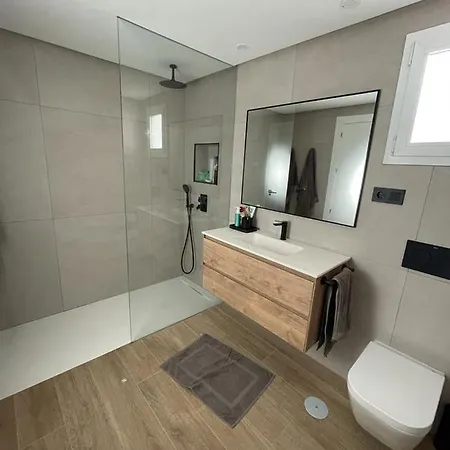 Precioso A Pie De Playa Apartamento Estepona